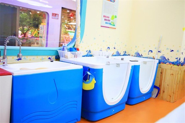 宝贝世界婴幼儿游泳馆